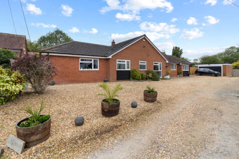 Martley Road, Lower Broadheath WR2 4 bed bungalow for sale