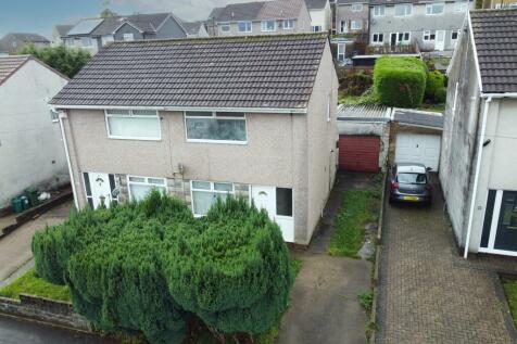 2 bedroom semi-detached house for sale