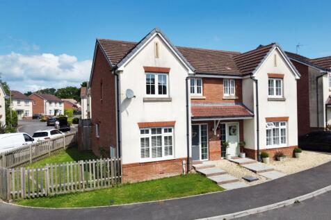 Brynteg Green, Beddau, CF38 2PT 3 bed semi