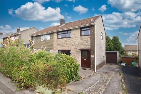 Heol Caerlan, Beddau CF38 2HT 3 bed semi