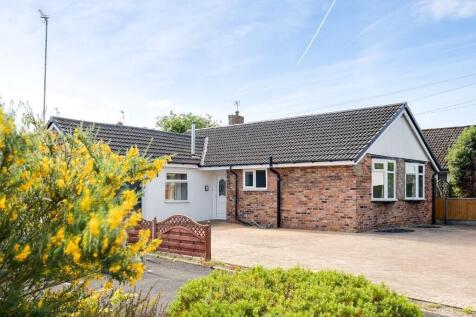 Valley Road, Macclesfield, SK11 3 bed detached bungalow for sale