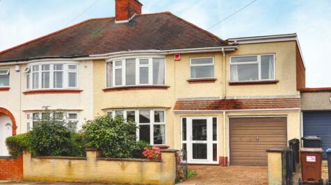 4 bedroom semi-detached house for sale