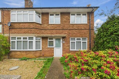 2 bedroom maisonette for sale