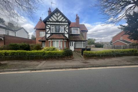 15 bedroom detached house for sale