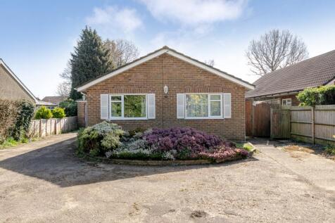 3 bedroom detached bungalow for sale