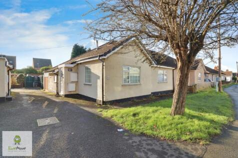 3 bedroom semi-detached bungalow for sale