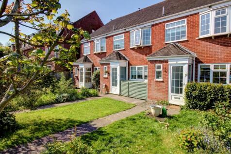 4 bedroom terraced house for sale