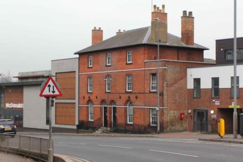 2 bedroom ground floor flat for sale