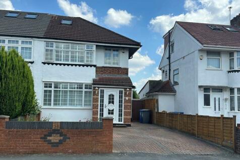 4 bedroom semi-detached house for sale