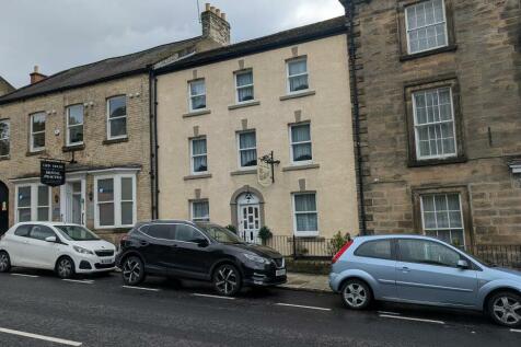 5 bedroom terraced house for sale