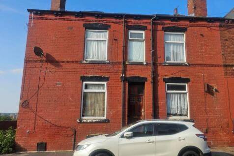 Marley View, Leeds LS11 4 bed end of terrace house for sale