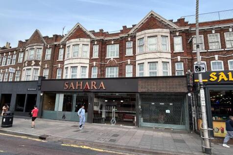 3 bedroom flat for sale