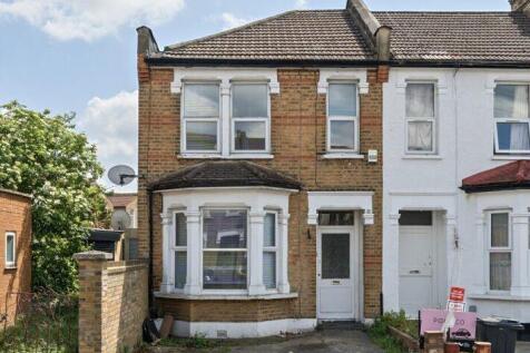 Natal Road, Ilford IG1 3 bed end of terrace house for sale