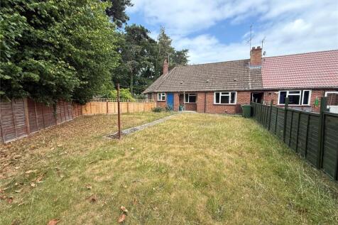 Stephens Firs, Mortimer, Reading 1 bed bungalow for sale