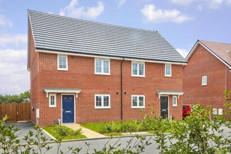 Salsify Avenue, Ipswich, Suffolk 3 bed semi