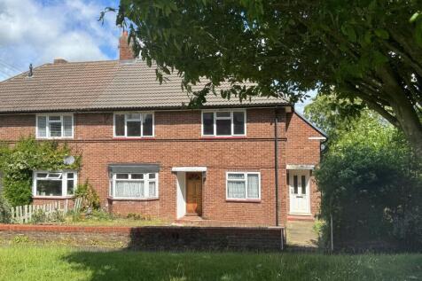 Burleigh Road, Hertford, Hertfordshire 2 bed maisonette for sale