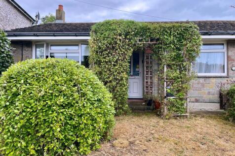 2 bedroom semi-detached bungalow for sale