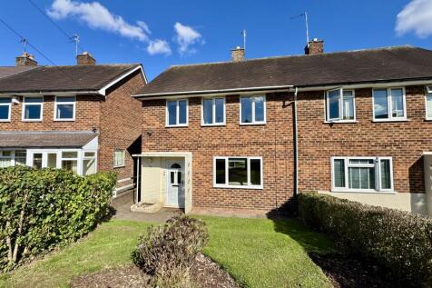 3 bedroom semi-detached house for sale