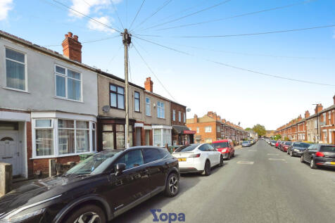 5 bedroom terraced house for sale