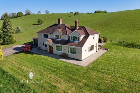 Oulton Heath, Stone ST15 5 bed detached house for sale