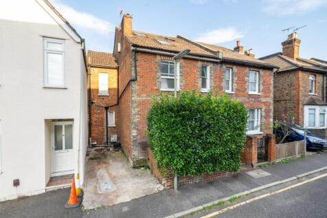 5 bedroom semi-detached house for sale