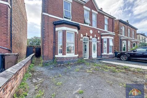 Kensington Road, Southport PR9 3 bed semi