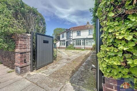 4 bedroom semi-detached house for sale