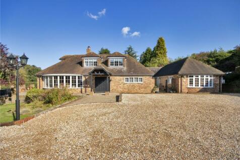 6 bedroom detached house for sale