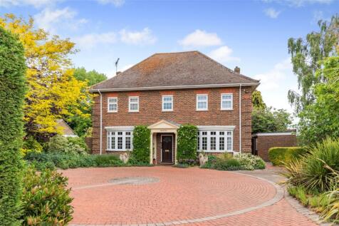 Racefield Close, Shorne, Kent, DA12 5 bed detached house for sale