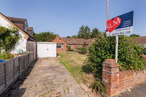 3 bedroom semi-detached bungalow for sale