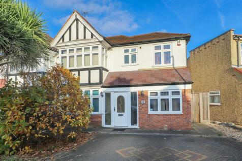 4 bedroom semi-detached house for sale