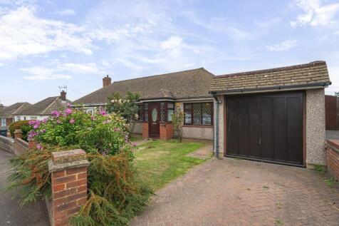 3 bedroom semi-detached bungalow for sale
