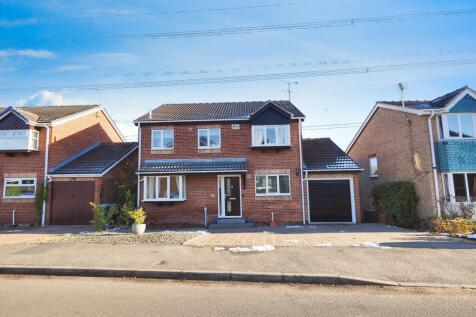 5 bedroom detached house for sale