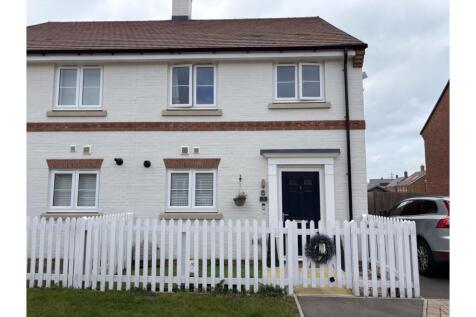 3 bedroom semi-detached house for sale