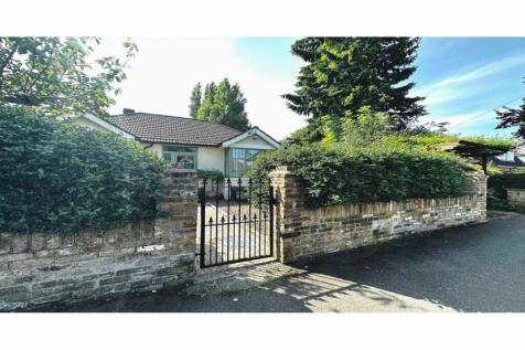 5 bedroom detached bungalow for sale