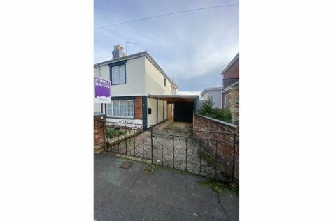 2 bedroom semi-detached house for sale