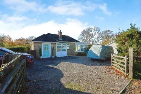 3 bedroom semi-detached bungalow for sale