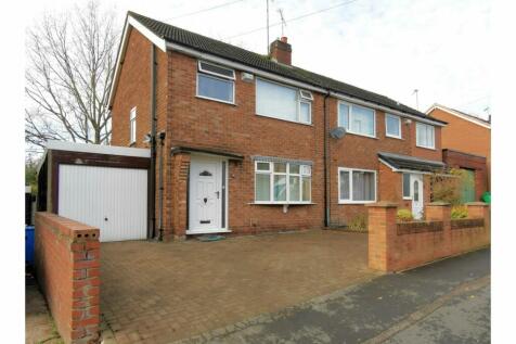 3 bedroom semi-detached house for sale