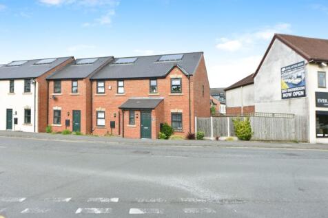 3 bedroom end of terrace house for sale