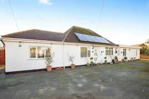 5 bedroom detached bungalow for sale