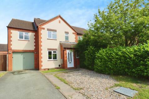 5 bedroom semi-detached house for sale