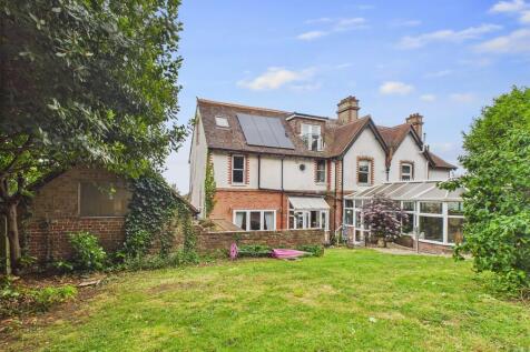 Havant Road, Portsmouth PO6 5 bed semi
