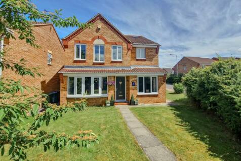 6 bedroom detached house for sale