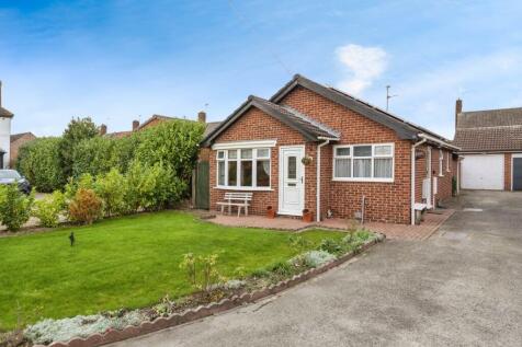 2 bedroom detached bungalow for sale