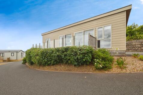 2 bedroom lodge for sale