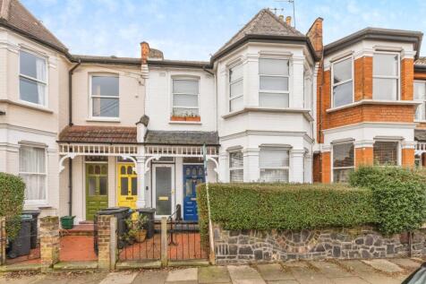 2 bedroom maisonette for sale