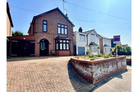 3 bedroom detached house for sale