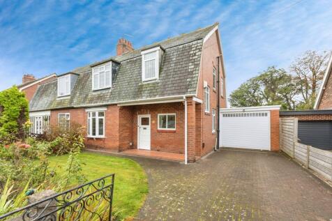 4 bedroom semi-detached house for sale