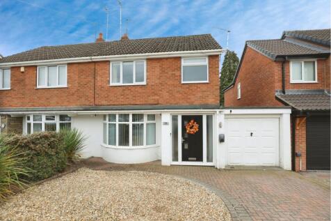 4 bedroom semi-detached house for sale