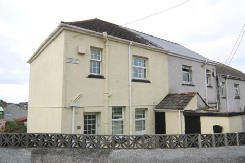 Callington 2 bed end of terrace house for sale